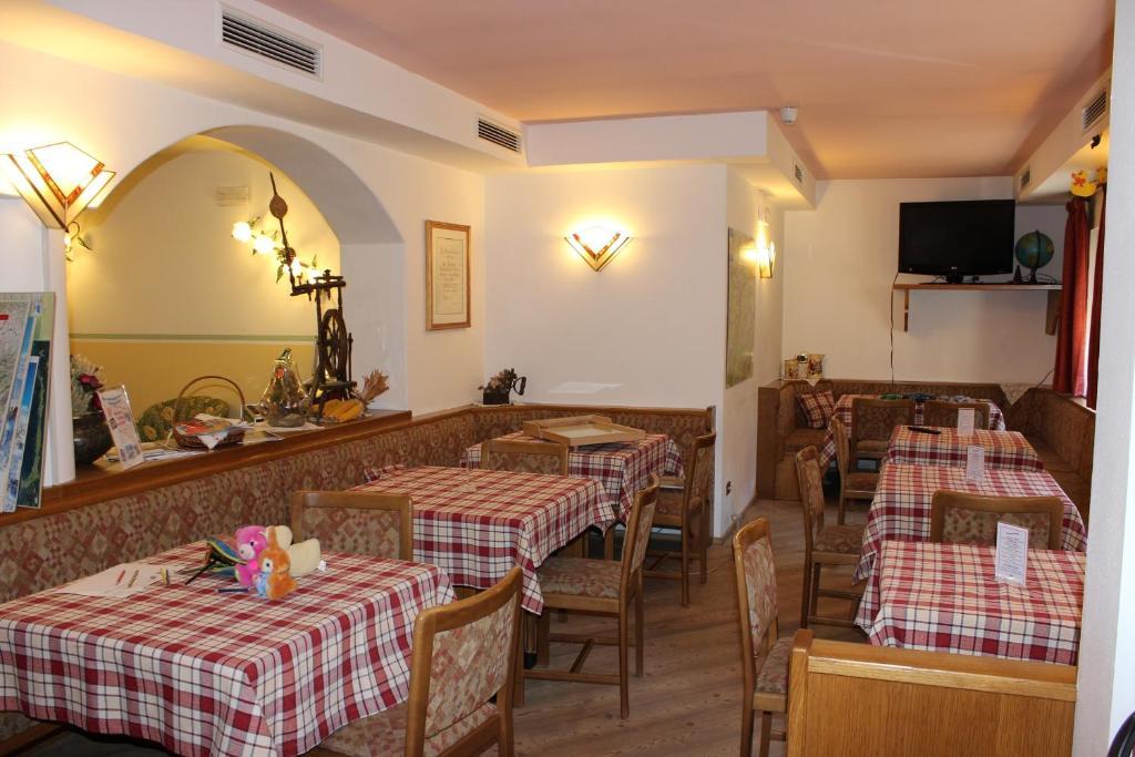 Hotel Rosalpina Сорага Экстерьер фото